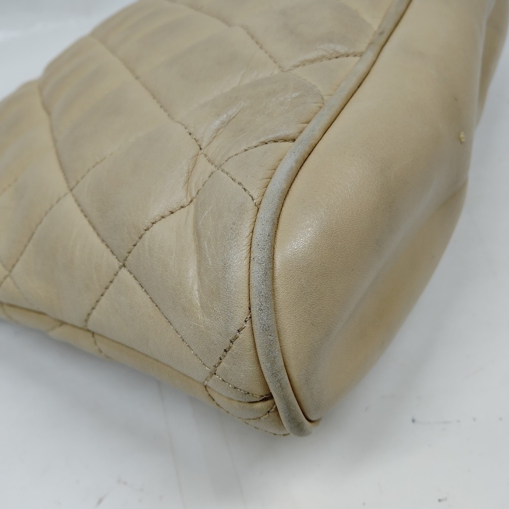 Chanel Beige Lamb Skin Bag - Picture 6 of 8
